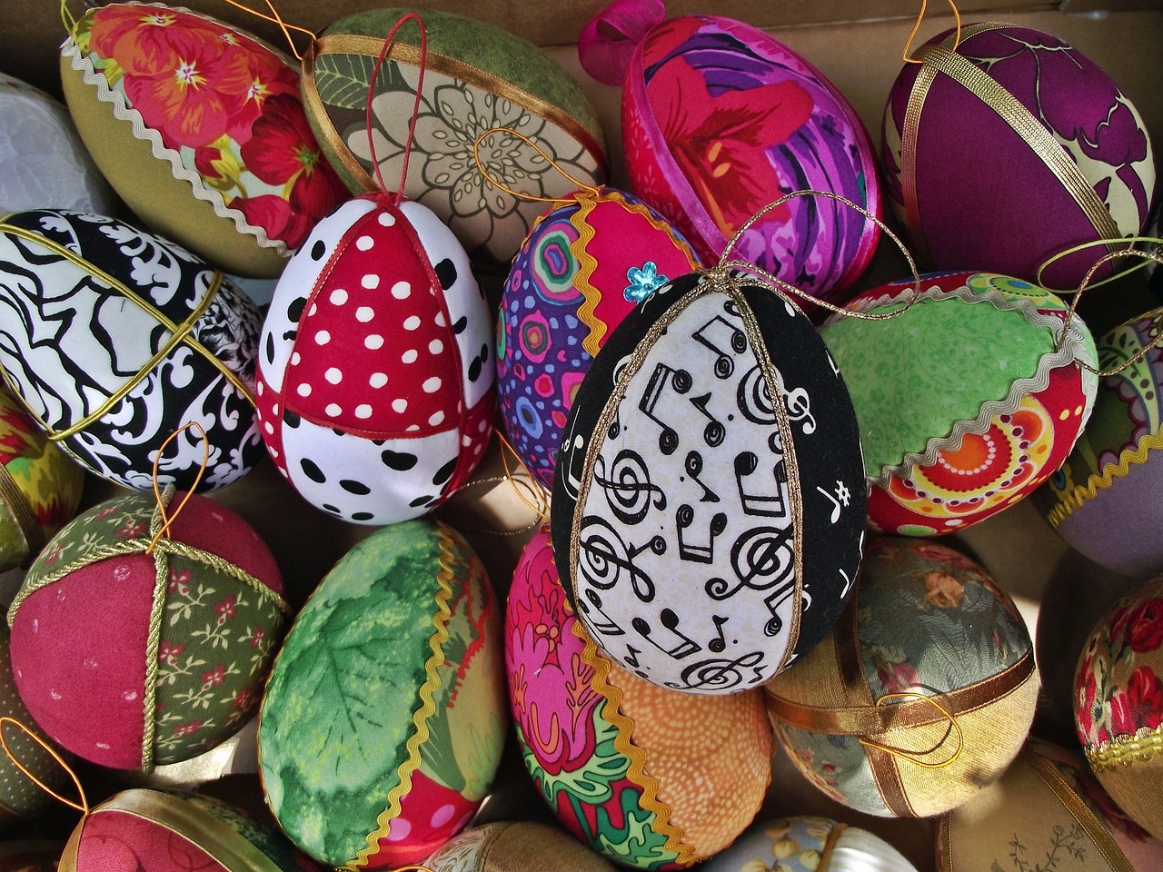 10 Simple Crafts for Celebrating Thanksgiving with Kids